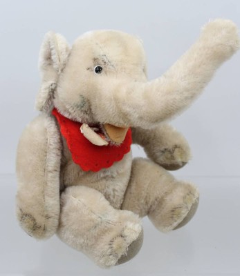 Auktion 370<br>Steiff Jumbo Baby, Knopf & Fahne diese verwaschen, ca. H-21cm [1]