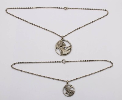 Auktion 370<br>2x Zinn-Anhänger an versilberten Ketten, Jorgen Jensen, Sternzeichen, ca. D-3 und 2,5cm [1]