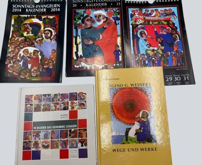 Auktion 370<br>2 Bücher über den christlichen Künstler Egino Weinert (1920-2012) 1xmit Widmung vom Künstler, und 3 Kalender mit Werken von ihm. [1]