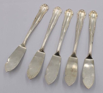Auktion 370<br>5x Fischmesser, versilbert, älter, ca. L-16,3cm [1]