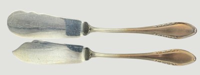 Auktion 370<br>Butter- und Käsemesser, versilbert, L-17 cm [1]