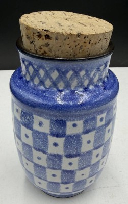 Auktion 370<br>Teedose von Bücking-Börnsen, blau-weisses Dekor, H-16 cm [1]