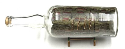 Auktion 370<br>Buddelschiff mit Diorama, L-30,5 cm [1]