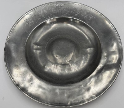 Auktion 371<br>gr. Breitrandplatte, Gravur 