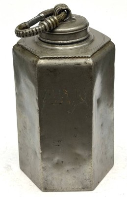 Auktion 371<br>gr. Zinn-Feldflasche 