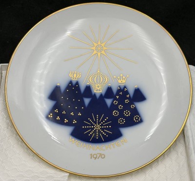 Auktion 371<br>Weihnachtsteller KPM Berlin  1970 , in OVP, D-19,5 cm, limitierte Auflage [1]