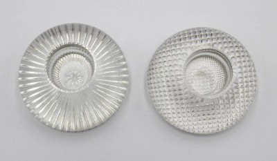 Auktion 371<br>Paar Leuchter, farbloses Glas mit Bläschen, ca. H-2,8cm, ca. D-5,7cm [1]