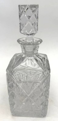 Auktion 371<br>Bleikristall Whisky Karaffe, rechteckig mit Schliff, H-25 cm [1]