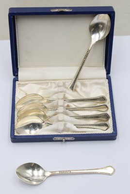 Auktion 371<br>6x Teelöffel, gemarkt, Tallin, UDSSR, versilbert, ca. L-12cm, in Kasten [1]
