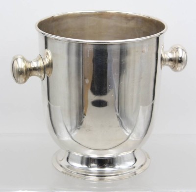 Auktion 371<br>gr. Sektkühler, plated, guter Zustand, H-21 cm, D-18 cm, B-25 cm [1]