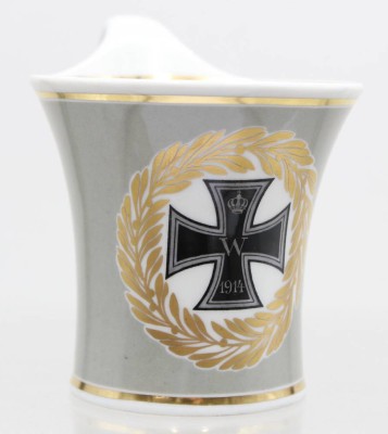 Auktion 371<br>patriotische Tasse, KPM Berlin, 1. WK, ca. H-8,5cm [1]