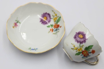Auktion 371<br>Mokkatasse, Meissen, Schwertermarke, 1. Wahl, ca. H-5,4cm [1]