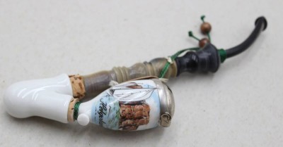Auktion 371<br>Souvenir-Porzellankopfpfeife, Helgoland, ca. L-18,5cm [1]