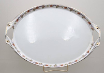 Auktion 371<br>gr. ovales Tablett, Rosenthal, älter, ca. 40,5 x 28cm [1]