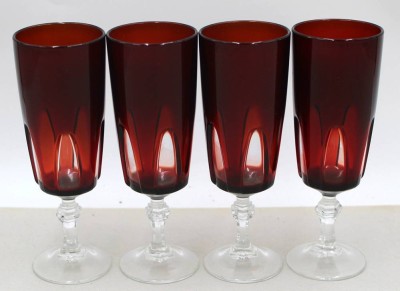 Auktion 371<br>4x Rubinglas-Schluckgläser, H-15 cm [1]