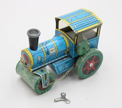 Auktion 371<br>Straßenwalze aus Blech von Kovap,  gute Erhaltung, Werk läuft, ca. H-13,5cm [1]
