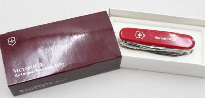 Auktion 371<br>Taschenmesser, Vitorinox, Namensgravur und Spruch, OVP [1]