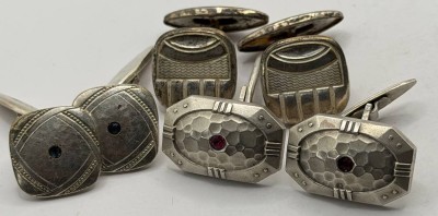 Auktion 371<br>3 Paar alte Manchettenknöpfe, mit roten Stein aus Silber-800-, mit blauen Stein Alpacca, Rest versilbert [1]