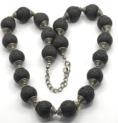 Auktion 371<br>schwarze Lava Perlensteinkette mit versilb. Zwischengliedern, L-ca. 50 cm, ca. 132 gr [1]