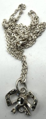 Auktion 371<br>Silber-Halskette mit Markasiten-Anhänger-835-, eine fehlt, 3,5 gr. [1]