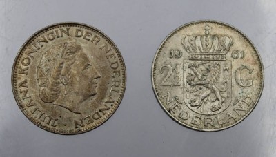 Auktion 371<br>2x Münzen, 2,5 Gulden, 1961 u. 1966, Silber, zus. 29,5gr. [1]