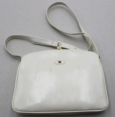Auktion 371<br>Damenhandtasche, Assima Creation, weiß, Tragespuren, ca. 19 x 24,5cm [1]