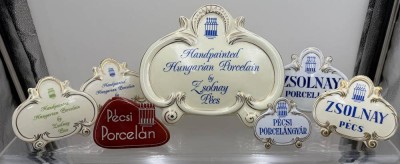 Auktion 371<br>7x div. Tresenaufsteller für Zsolnay Porzellan aus Pecs, Ungarn [1]