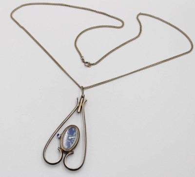 Auktion 371<br>Damenumhängeuhr, Arnex, 835er Silber, Werk läuft an 800er Kette, zus. ca. 26,2gr. [1]