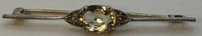 Auktion 371<br>Art Deco Nadel mit gelben Stein, Markasiten, Silber-835-, B-5,8 cm, 2,52 gr. [1]