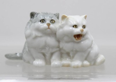 Auktion 371<br>Katzenpaar von Hutschenreuther,  ca. H-6cm B-12,5cm [1]