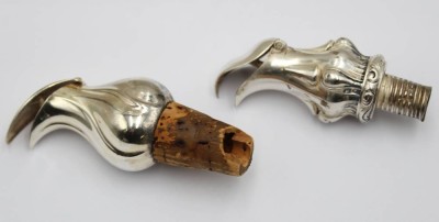 Auktion 371<br>2x  Flaschengießer, 1x Silber (gepr.) und 1x Alpacca, ca. L-8cm [1]