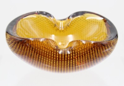 Auktion 371<br>Ascher, braun, Luftbläschen, Murano ?, ca. H-5,5cm B-13cm [1]