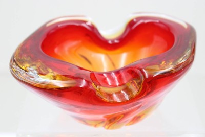 Auktion 371<br>Glas-Ascher, wohl Murano, 60/70er Jahre, ca. H-6cm B-17cm [1]