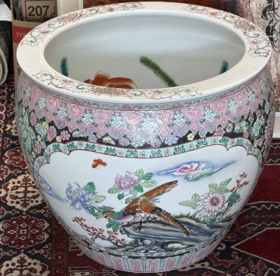 Auktion 371<br>gr. Porzellan Familie Rose Fishbowl, aufwendig bemalt, 45x51 cm, 25 kg. Sperrgut-Versand [1]