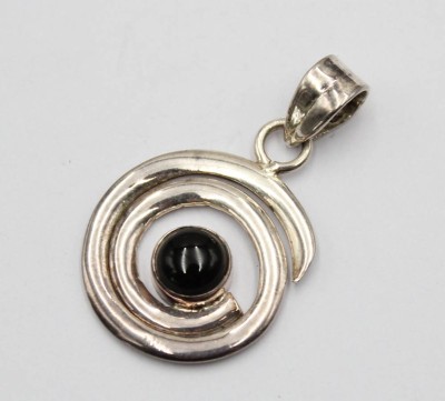 Auktion 371<br>925er Silber-Anhänger, mit Onyx, ca. 5,7gr., L-4cm [1]