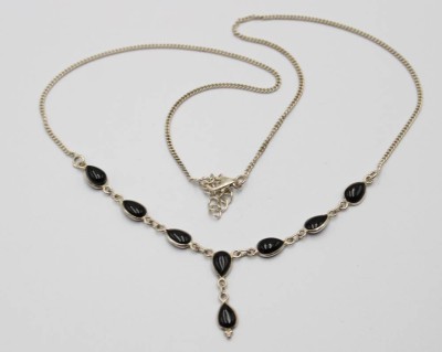 Auktion 371<br>925er Silber-Collier mit Onyx, ca. 9gr., L-ca. 58cm [1]