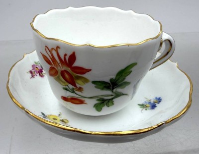 Auktion 371<br>kl. Kaffeetasse hzw. Moccatasse mit U.T. 