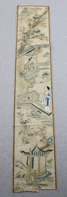 Auktion 371<br>chinesische Seidenstickerei,  mit Läsuren, ca. 47 x 9cm [1]