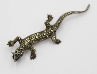 Auktion 371<br>Salamnader Brosche, 835er Silber mit Markasiten (11 fehlen), grüne Augen, 3,9gr., L-5,7cm [1]