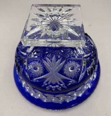 Auktion 371<br>gr. Buntglas-Tafelaufsatz 