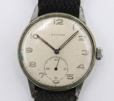 Auktion 371<br>Zenith-Armbanduhr um 1930/40, wohl Militär, Handaufzug, Werk läuft, Alters-u. Tragespuren, ca. D-3,4cm [1]