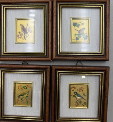Auktion 371<br>4x kl. Vogel Bildchen, Lithografien auf Goldfolie, ger/Glas, RG n10x9 cm [1]