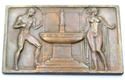 Auktion 371<br>Gustav Adolf Bredow Plakette „In Arte Libertas“, Bronze, Jahresgabe des Württembergischen Kunstvereins für das Jahr 1910, ca. 6,5 x 11cm [1]