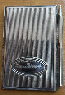 Auktion 371<br>versilberter Notizblock-Halter mit Kugelschreiber, 10x7 cm [1]