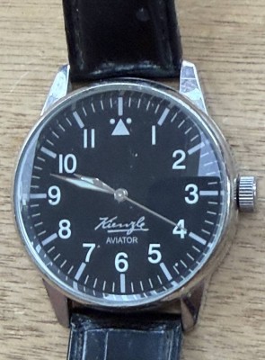 Auktion 371<br>Kienzle Aviator Herrenuhr / Quartz / Fliegeruhr Kal. 068.11, W, Werk läuft, guter zustand mit neuer Batterie [1]