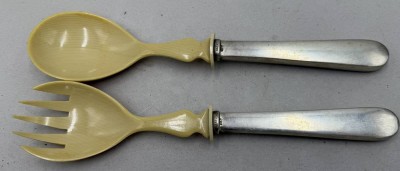 Auktion 371<br>Salatbesteck mit Silbergriffen-800-, Bakelit [1]