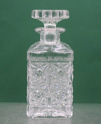 Auktion 372<br>Whiskykaraffe, Stöpsel leicht bestossen, ca. H-20,5cm [1]