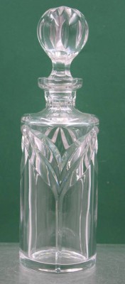 Auktion 372<br>schöne Karaffe, beschliffen, ca. H-29,5cm [1]