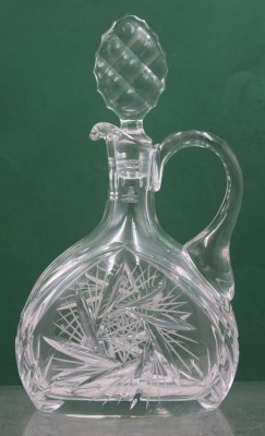 Auktion 372<br>Henkelkaraffe, Schleuderstern, ca. H-29cm [1]