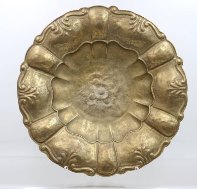 Auktion 372<br>gr. Zierschale, Bronze, ca. 37,5cm, 3,5 KG [1]